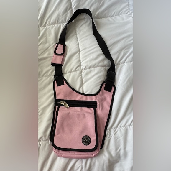 Everest Messenger Bag Medium Pink - Picture 2 of 16